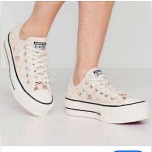 Converse Chuck Taylor Crochet Chunky Platform Low Top Sneakers M7 W9 ‎ Boho